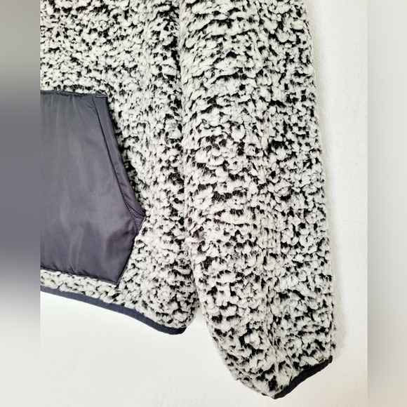 Express Women's Chunky Sherpa Pullover Sweater 3/4 Zip Gray Small Oversized - Picture 12 of 16